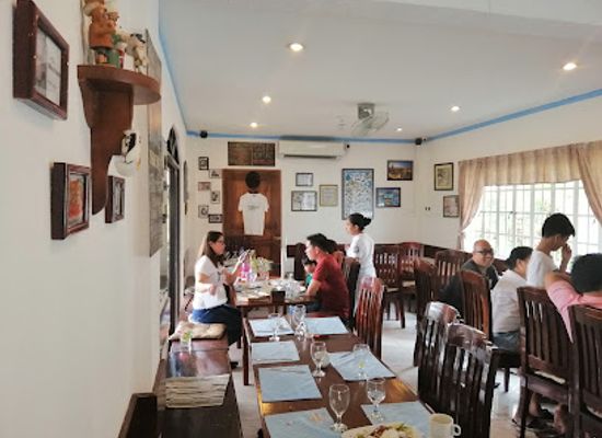 philippines/pagudpud/nightclub/bergblick-restaurant
