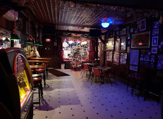 michigan/saugatuck/nightclub/sand-bar-saloon