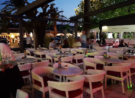 croatia/makarska/nightclub/nautica
