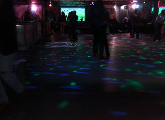 iowa/des-moines/nightclub/los-caporales-night-club