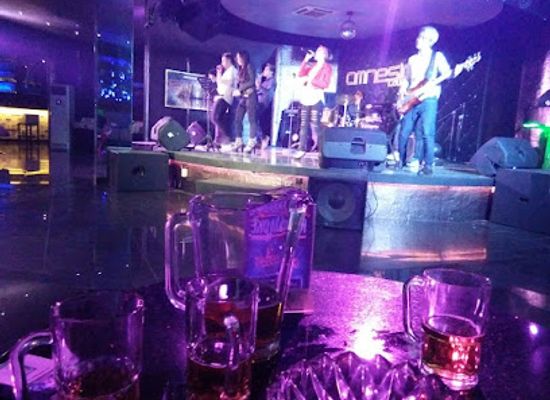 indonesia/bandung/nightclub/amnesia-pub-club