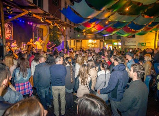 hungary/nyirseg/nightclub/moricz-kert