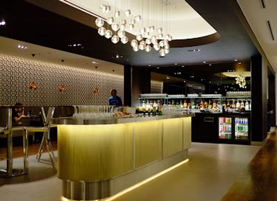 singapore/changi/nightclub/british-airways-lounge-concorde-bar-changi-airport