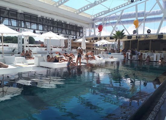 bulgaria/ravda/nightclub/bedroom-beach