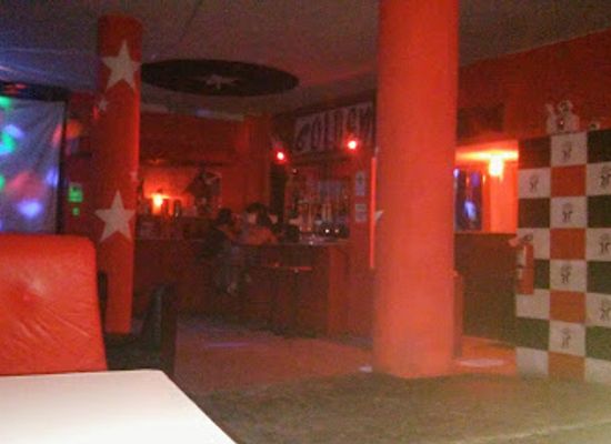 peru/cajamarca/nightclub/golden-men-club