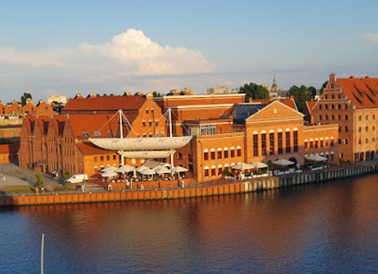 poland/gdansk/nightclub/widok-na-motlawe-od-hiltona