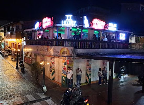 colombia/guatape/nightclub/luxury-discoteca