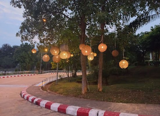 myanmar-burma/naypyidaw/nightclub/yepanynyaw