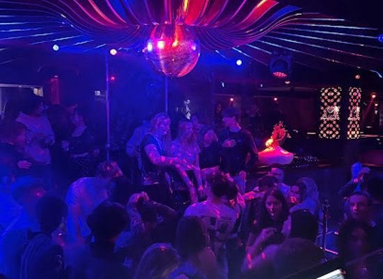 france/meribel/nightclub/les-caves-de-courchevel