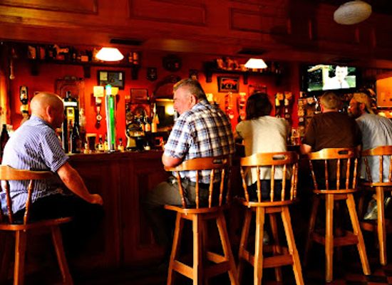 ireland/killarney/nightclub/husseys-bar