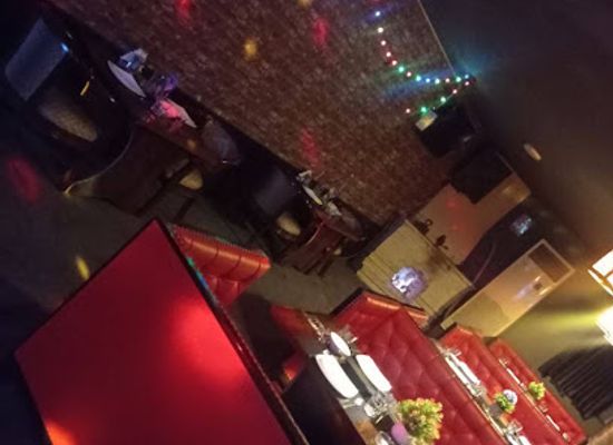 uzbekistan/samarkand/nightclub/karaoke-bar-day-and-night