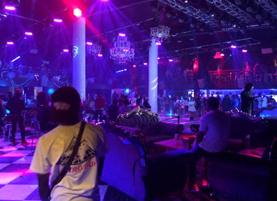 zimbabwe/mashonaland-central/nightclub/wood-sensations-club-craft-beer-house