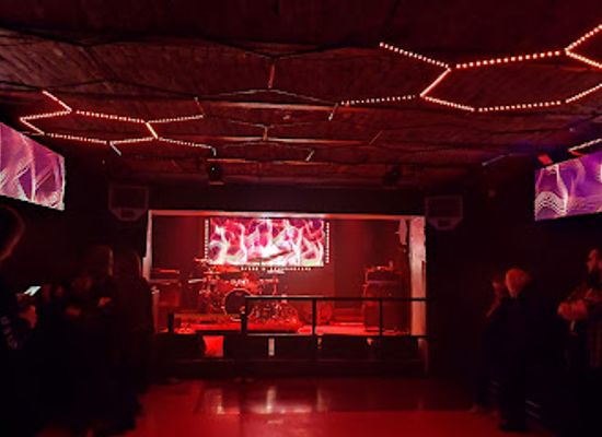 hungary/mecsek/nightclub/amper-club