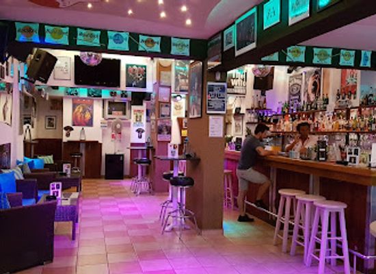 greece/crete/nightclub/aquarius-cafe-bar