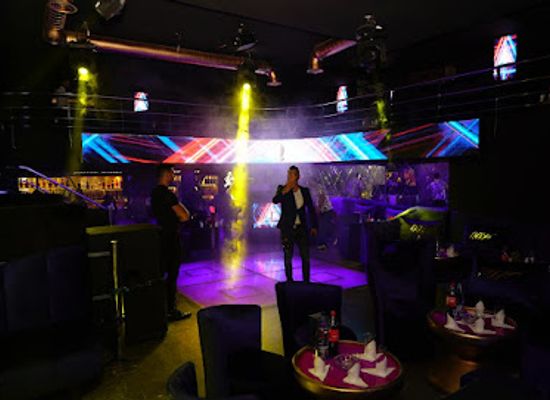 morocco/gharb/nightclub/007-night-club