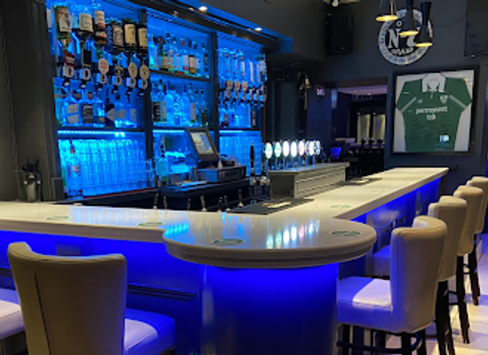 ireland/county-mayo/nightclub/henehans-late-bar