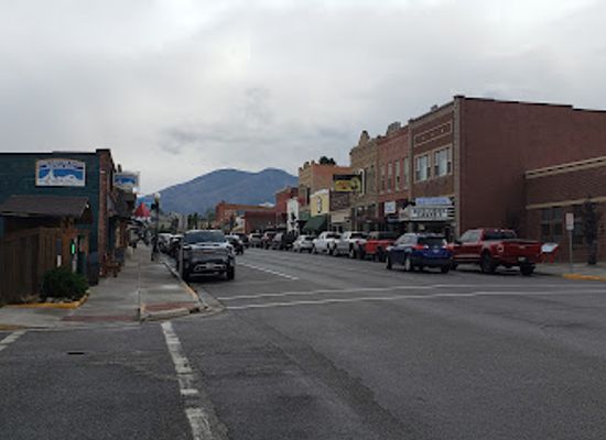 montana/the-beartooth-mountains/nightclub/foster-logans-pub-grill