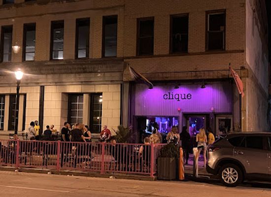 illinois/central-illinois/nightclub/clique