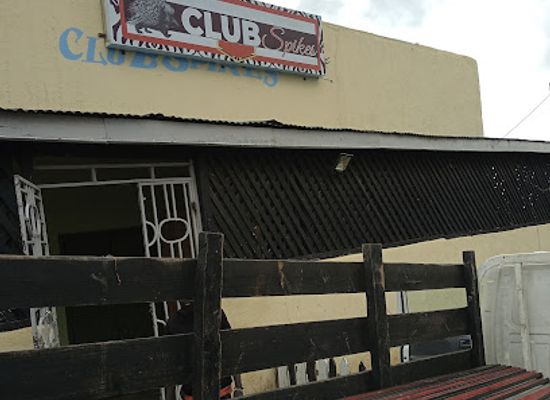 kenya/baringo-basin/nightclub/spikes-bar