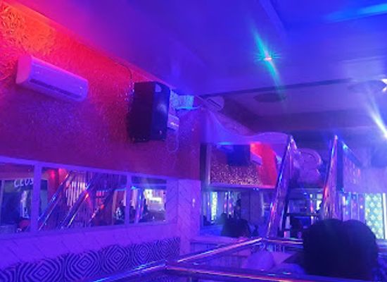 guinea/conakry/dixinn/nightclub/king-s-club