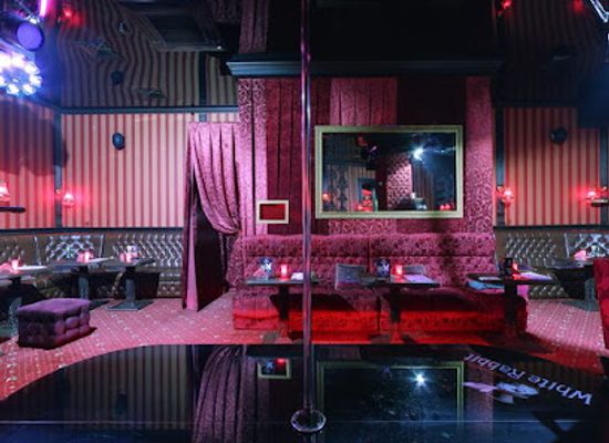 ukraine/lviv-region/nightclub/hiresh-karaoke-club