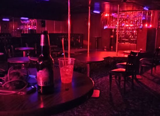 illinois/illinois-ozarks/nightclub/jbs-showplace