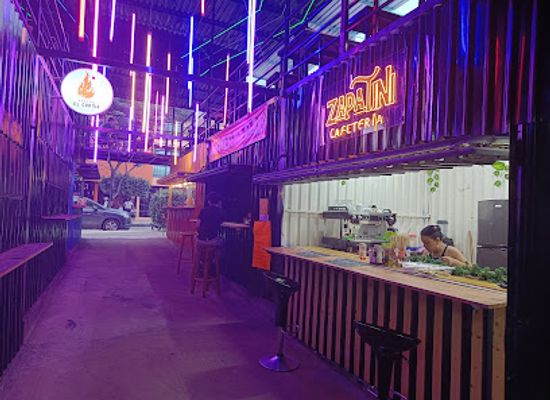 mexico/chiapas/palenque/nightclub/after-food-and-drinks