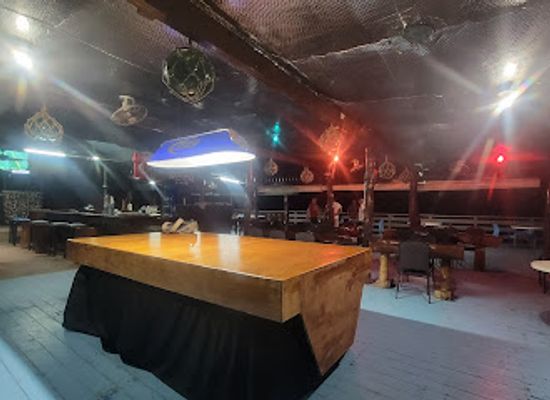 palau/babeldaob-island/nightclub/riptide-beach-bar-grill