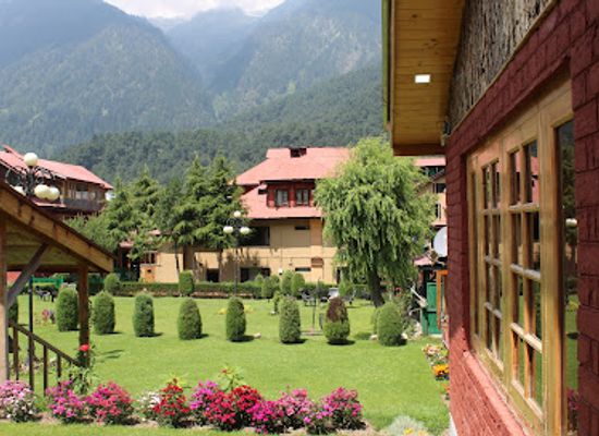 india/pahalgam/nightclub/volga-hotel-restaurant