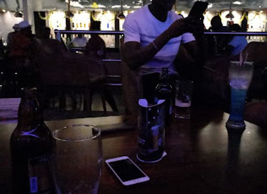 kenya/lake-victoria/nightclub/da-bar