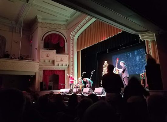 maine/camden/nightclub/camden-opera-house