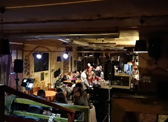romania/harghita/nightclub/olommadar