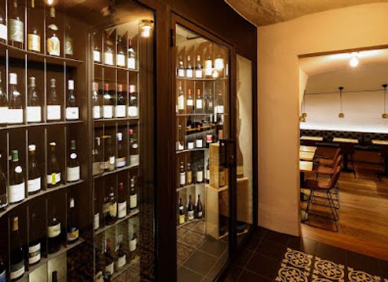liechtenstein/schaan/nightclub/wy-weinbar