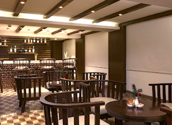 india/darjeeling/batasia-loop/nightclub/local-bar-ghoom