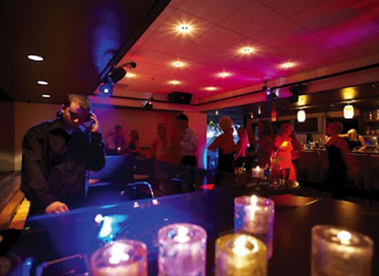 wisconsin/western-uplands/nightclub/evolve-nightclub
