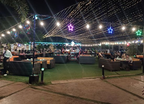 myanmar-burma/hsipaw/nightclub/lashio-bar
