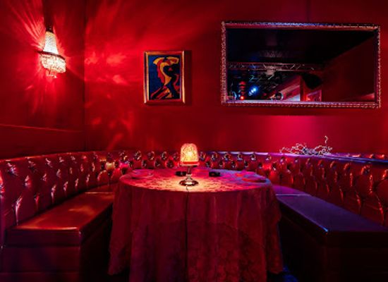 italy/lombardy/nightclub/venus-milano-centro-luxury-strip-night-club-vip-area-prive-location-eventi