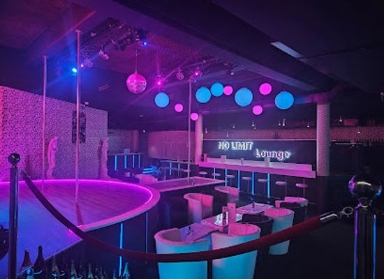 austria/ischgl/nightclub/livingroom