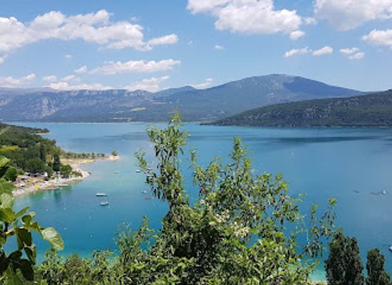 france/provence/nightclub/la-taverne-du-lac