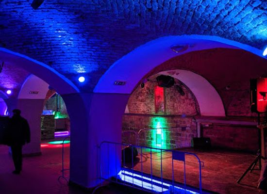hungary/mecsek/nightclub/sorhaz