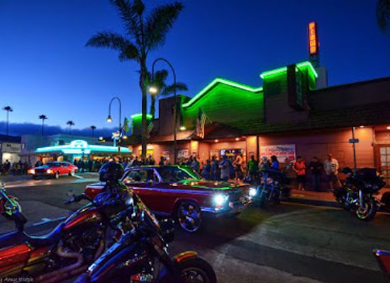 california/central-coast/nightclub/harry-s-night-club-beach-bar