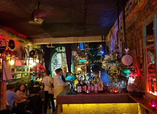 albania/gramsh/nightclub/hemingway-bar-tirana