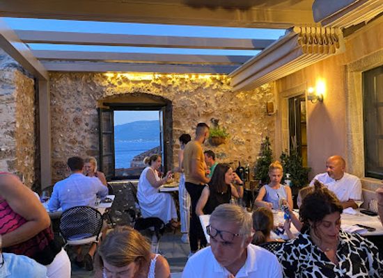 greece/monemvasia/nightclub/chrisovoulo-cafe-restaurant-bar