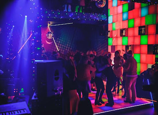 poland/lodz/nightclub/bajka-disco-club