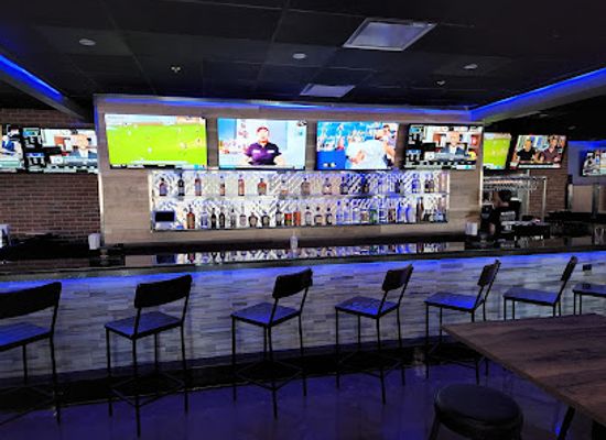 illinois/palatine/nightclub/hot-pockets-sports-bar