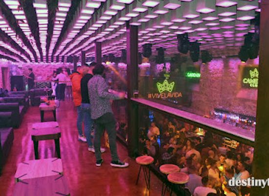 spain/salamanca/nightclub/camelot-club
