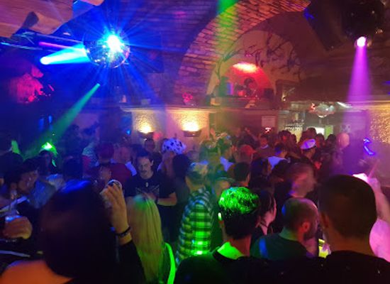 austria/klagenfurt/nightclub/salud-alm
