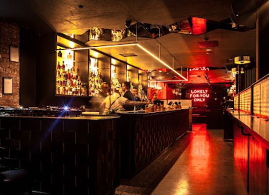australia/flinders-ranges/nightclub/gogo-bar