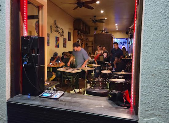 california/oceanside/nightclub/the-jazzy-wishbone