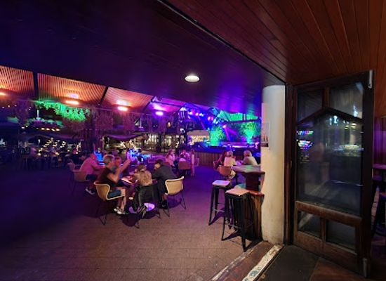 australia/byron-bay/nightclub/beach-hotel-byron-bay